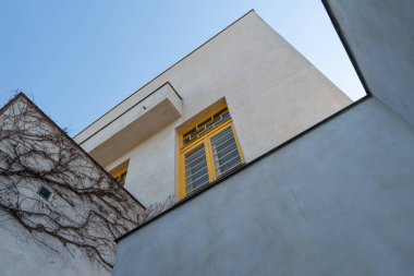 Villa Mller, Çek Cumhuriyeti 'nin Prag şehrinde 1930' da inşa edilen modernist bir villa..