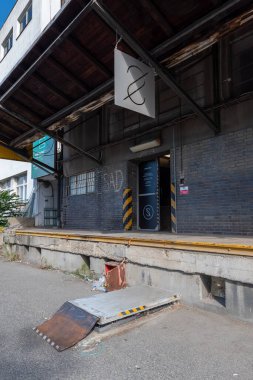 Praha-ikov nakliye istasyonu, Çek Cumhuriyeti 'nin Prag kentindeki ikov bölgesinde, eskiden demiryolu taşımacılığı için kullanılan bir tren istasyonu.. 