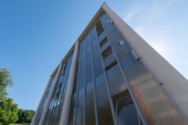 Tomas Bata Memorial, Çek Cumhuriyeti 'nin Zln şehrinde 1933 yılında inşa edilen işlevsel bir binadır. Anıt Çek mimar Frantiek Lydie Gahura tarafından tasarlanmıştır. Tomas Bata Anıtı, Frantiek Lydie Gahura 'nın en etkileyici mimari eseridir.