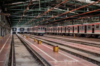 Depo Hostiva Prag metrosunun üç depolarından ikincisidir ve Prag 'ın 10..