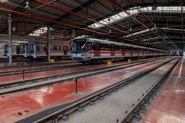 Depo Hostiva Prag metrosunun üç depolarından ikincisidir ve Prag 'ın 10..