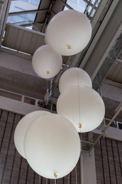 Designblok, Prag Uluslararası Tasarım Festivali, Orta Avrupa 'nın en büyük seçkin tasarım ve moda fuarıdır. Festivalin tarihi 1999 'a kadar uzanıyor.