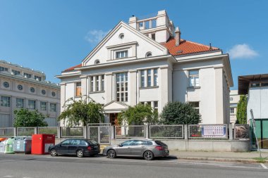 Podoli 'nin su işleri, tarihsel ve mimari açıdan önemli bir teknik yapıdır ve günümüzde de amacına hizmet etmektedir. Antonin Engel 'in projesine göre yaratıldı..