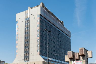 Pankrc 'taki yüksek katlı idari bina. Bina İçişleri Bakanlığı 'na ev sahipliği yapıyor.. 