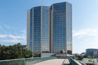 Prag Kongre Merkezi yakınlarındaki Prag 'da Grand Hotel Prag Kuleleri beş yıldızlı bir oteldir..