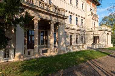 Havlkovy sady 'deki Neo-Rönesans villası. 