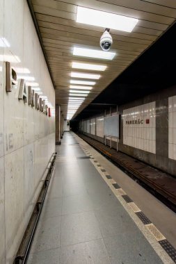 Birinci bölümdeki Prag Metro 'nun C hattında bir istasyon. Pankracka planlama bölgesindeki Prazskeho povstani ve Budejovicka istasyonları arasındaki C istasyonu. 9 Mayıs 1974 'te ilk açılanlardan biriydi..
