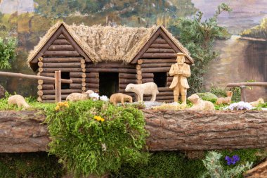 Trest 'teki doğum sahnelerinin 19. yüzyılın başlarına dayanan eski bir geleneği var. İlk başta, yerliler kağıt doğum sahneleri çektiler, ama 1860 'dan sonra yavaş yavaş tahta sahnelerle değiştirdiler..