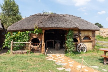 Place where scenes for the legendary film trilogies Lord of the Rings and The Hobbit were filmed. After filming, the entire place was left to a local farming family, who run exhibition for tourists.
