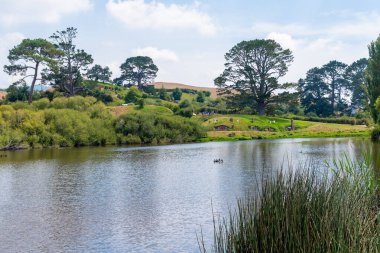 Place where scenes for the legendary film trilogies Lord of the Rings and The Hobbit were filmed. After filming, the entire place was left to a local farming family, who run exhibition for tourists.