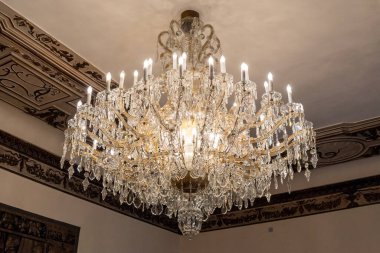 Şu anda bina, Çek Cumhuriyeti Başbakanı 'nın temsilcisi olarak hizmet vermektedir. Loretnsk Caddesi 'ndeki saray kompleksi. 