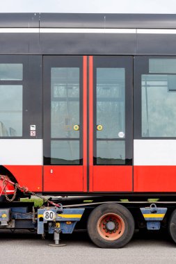 Skoda 15T ForCity Alfa, Prag Toplu Taşımacılık Şirketi için Skoda Transportation tarafından geliştirilen üç bölümden oluşan bir tramvay.