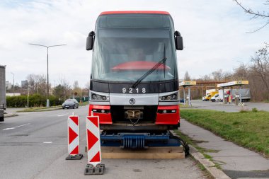 Skoda 15T ForCity Alfa, Prag Toplu Taşımacılık Şirketi için Skoda Transportation tarafından geliştirilen üç bölümden oluşan bir tramvay.