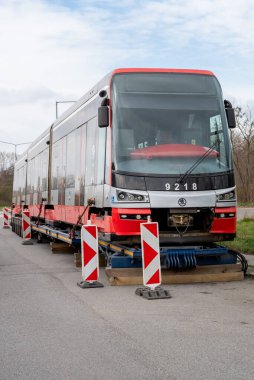 Skoda 15T ForCity Alfa, Prag Toplu Taşımacılık Şirketi için Skoda Transportation tarafından geliştirilen üç bölümden oluşan bir tramvay.