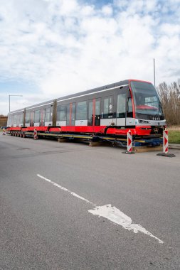 Skoda 15T ForCity Alfa, Prag Toplu Taşımacılık Şirketi için Skoda Transportation tarafından geliştirilen üç bölümden oluşan bir tramvay.