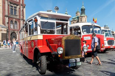 Prag Şehri Taşımacılık Şirketi 'nin yol koleksiyonundaki en eski müze aracı, orijinal plakası olan ve lakabı Tıkanıklık olan Koda 506 N otobüsüdür..