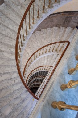 Yapımcı bina 1930 'da inşa edildi. Tasarımın yazarı mimar Adolf Foehr ve Avusturyalı sigorta şirketi Donau 'nun genel merkezi olarak inşa edilmiştir..