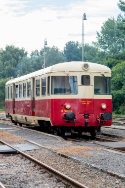 820 serisi demiryolu (M 240.0), Çekoslovak Devlet Demiryolları (SD) için 1960 'larda üretilen dizel demiryolu. Yolcu taşımacılığı için daha çok yerel ve bölgesel hatlarda kullanıldı.