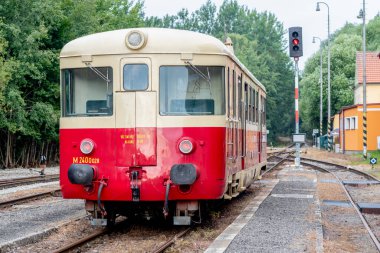 820 serisi demiryolu (M 240.0), Çekoslovak Devlet Demiryolları (SD) için 1960 'larda üretilen dizel demiryolu. Yolcu taşımacılığı için daha çok yerel ve bölgesel hatlarda kullanıldı.