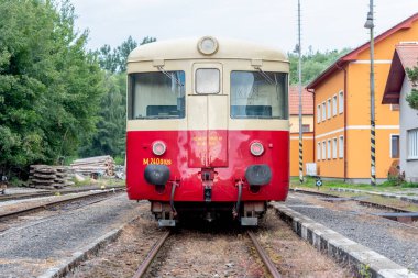 820 serisi demiryolu (M 240.0), Çekoslovak Devlet Demiryolları (SD) için 1960 'larda üretilen dizel demiryolu. Yolcu taşımacılığı için daha çok yerel ve bölgesel hatlarda kullanıldı.