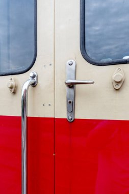 820 serisi demiryolu (M 240.0), Çekoslovak Devlet Demiryolları (SD) için 1960 'larda üretilen dizel demiryolu. Yolcu taşımacılığı için daha çok yerel ve bölgesel hatlarda kullanıldı.