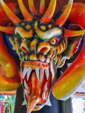 Panama, Boquete, 31 Aralık 2022, karnaval sırasında kullanılan şeytan maskesi.