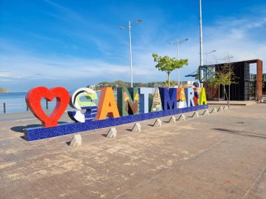 Kolombiya, Santa Marta, 7 Ekim 2023. Rıhtıma hoş geldin tabelası.