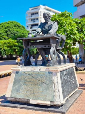 Kolombiya, Kartagena de Indias, Don Miguel Cervantes 'in heykeli