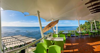 Dominik Cumhuriyeti, Santo Domingo, 1 Ocak 2025, Adrian Tropikal Lokantası deniz manzaralı Sunrise