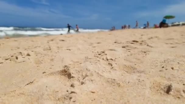Giornata Sole Spiaggia Movimento Veloce Vicino Alla Sabbia Che Termina — Video Stock