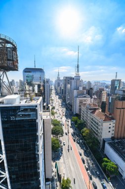 Sao Paulo, SP, Brezilya - 07 Haziran 2023: Paulista Bulvarı 'ndaki Sao Paulo şehrinin havadan görünüşü.