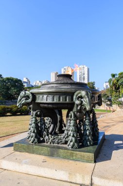 Sao Paulo, SP, Brezilya - Haziran 09, 2023: Independence Park 'taki Brezilya Bağımsızlık Anıtı' nın odunu. Sonsuz alev.