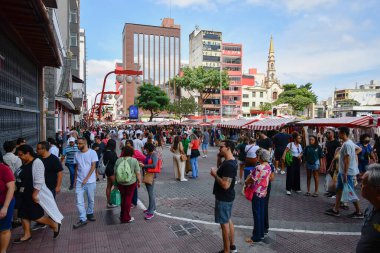 Sao Paulo, SP, Brezilya - 7 Nisan 2024, Liberdade Meydanı, Sao Paulo 'nun ünlü Japon temalı turist beldesi.