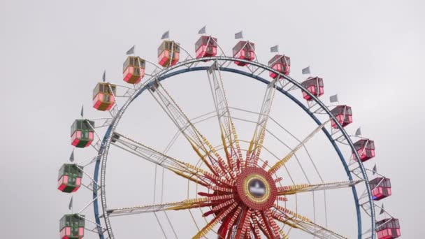 Entretenimento Girando Ferris Roda Observação Câmera Lenta Uma Roda Gigante — Vídeo de Stock