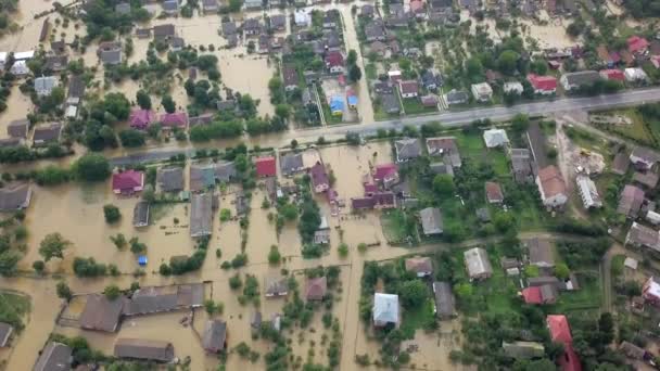 Überflutete Häuser Hochwasser Starkregen Überflutete Straßen Große Überschwemmungen Hinterlassen Stadt — Stockvideo