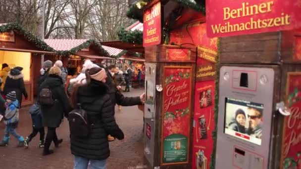 독일의 Dec 2021 셀카를 사람들은 사진을 사진을 찍으며 수있으며 크리스마스와 — 비디오