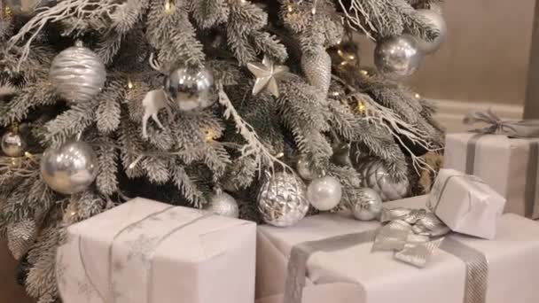 Święta Nowy Rok Święta Bożego Narodzenia Duże Pudełka Wstążkami Dekoracjami — Wideo stockowe
