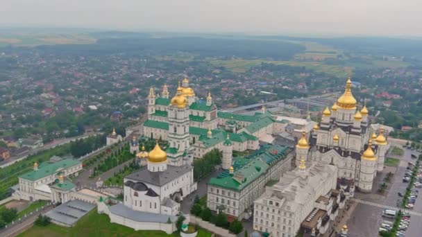 Ukraina Flygfoto Till Största Ortodoxa Kyrkan Komplex Kloster Dormition Pochayiv — Stockvideo