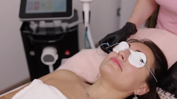 Womans Patient Protective Glasses Facial Rejuvenation Face Woman Undergoing Medical — Vídeo de Stock