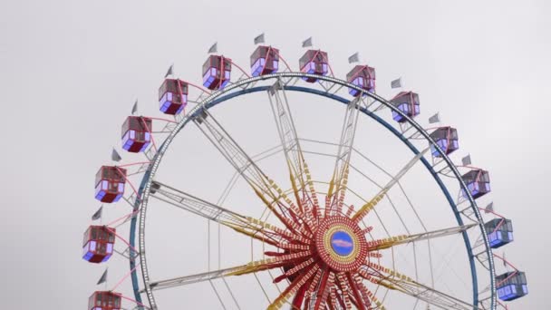Observation Wheel High Roller Metal Construction Ferris Wheel Observation Cabs — Stock video