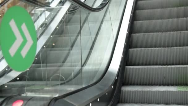 Metal Excavator Shopping Center Safety Awareness Escalator Staircase Community Mall — Wideo stockowe