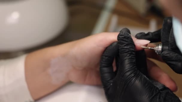 Manicure Milling Processing Nails Electric Machine Manicure Process Beauty Salon — Stockvideo
