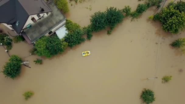 Изменение Климата Наводнение Воды Сильно Повреждены Дом Водой Затопленный Проливным — стоковое видео