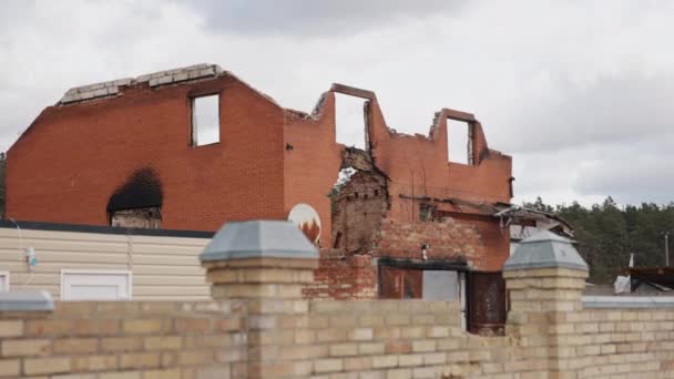 Häuserruinen Feindliche Raketen Zerstörte Gebäude Kriegszerstörte Gebäude Der Ukraine Eingestürzte — Stockvideo