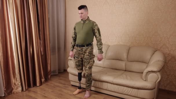Kampfveteranen Amputierte Soldaten Amputierte Militärs Mann Mit Amputierten Gliedmaßen Offizier — Stockvideo