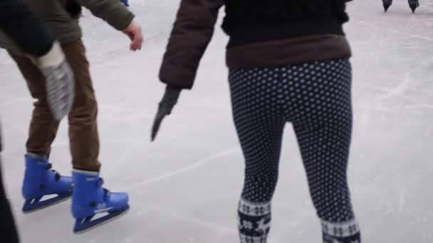 Frosty Weather Ice Skating Outdoor Activities Winter People Tend Ice — Video