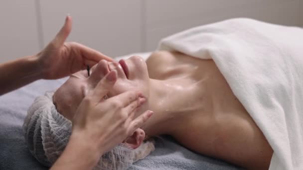 Limpeza Pele Peeling Ácido Máscara Enzimática Cosmetologia Moderna Uso Máscara — Vídeo de Stock