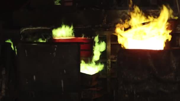 Μεταλλουργική Κατασκευή Καμίνι Blast Λιωμένο Μέταλλο Λιώσιμο Μετάλλων Υψικαμίνους Μεταλλουργικές — Αρχείο Βίντεο