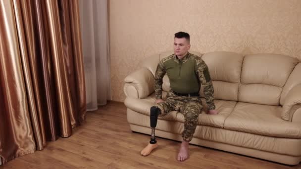 Vojenský Personál Vojenští Hrdinové Protetické Končetiny Amputace Vojenský Důstojník Protézou — Stock video