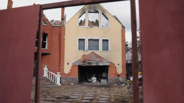 Edificio Civil Casas Quemadas Escena Desastre Edificio Dañado Por Guerra — Vídeo de stock